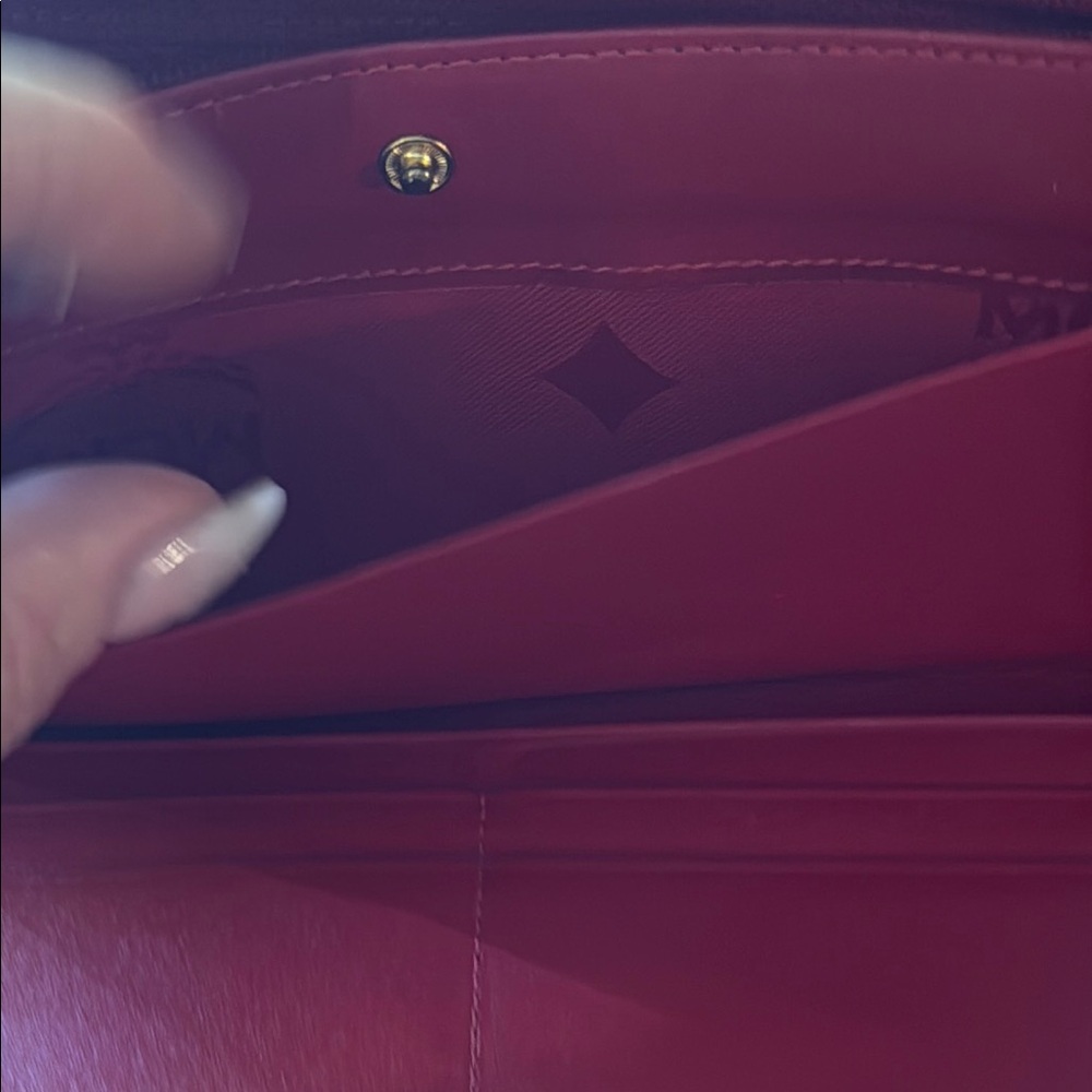 MCM Red Quilted Leather Wallet LIKE NEW NO CALLOUTS - Picture 7 of 15